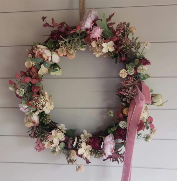 Artificial Victorian  40 cm wreath