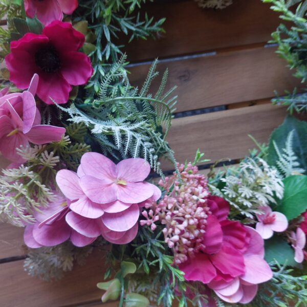 Artificial Ruby 30 cm Wreath - Image 2