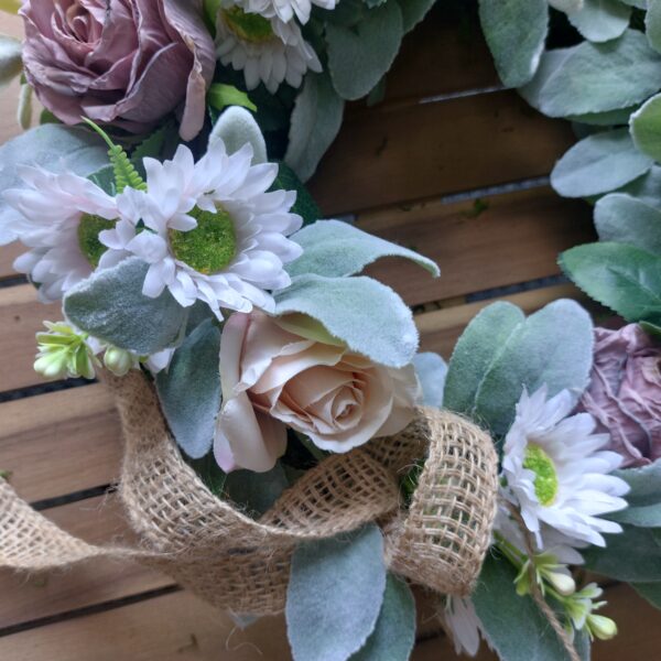 Artificial Isabella 30 cm Wreath - Image 3