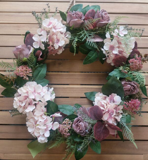 Artificial Amilia 40 cm wreath