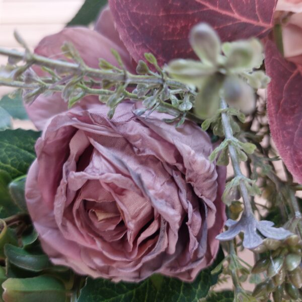 Artificial Amilia 40 cm wreath - Image 3